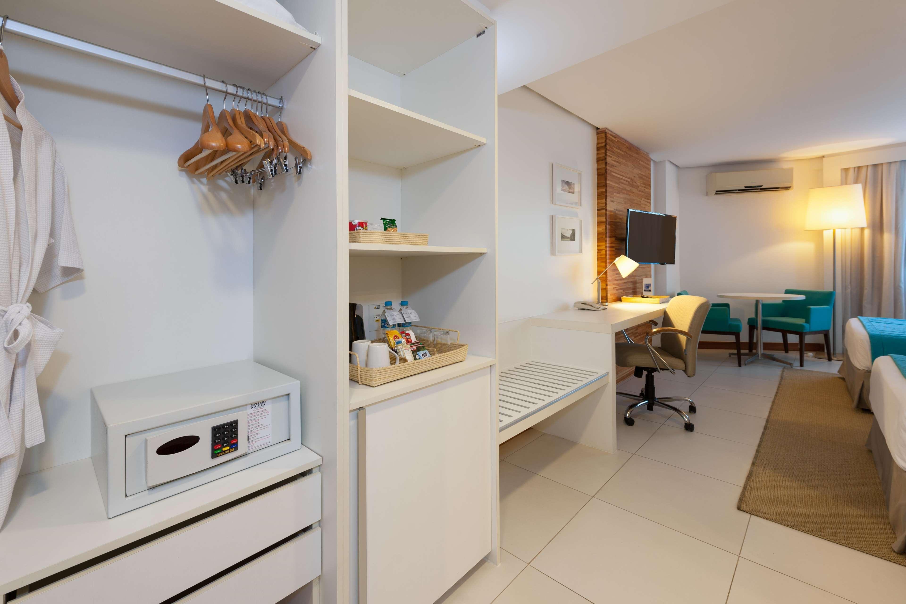 Best Western Premier Maceio ภายนอก รูปภาพ A room at the hotel