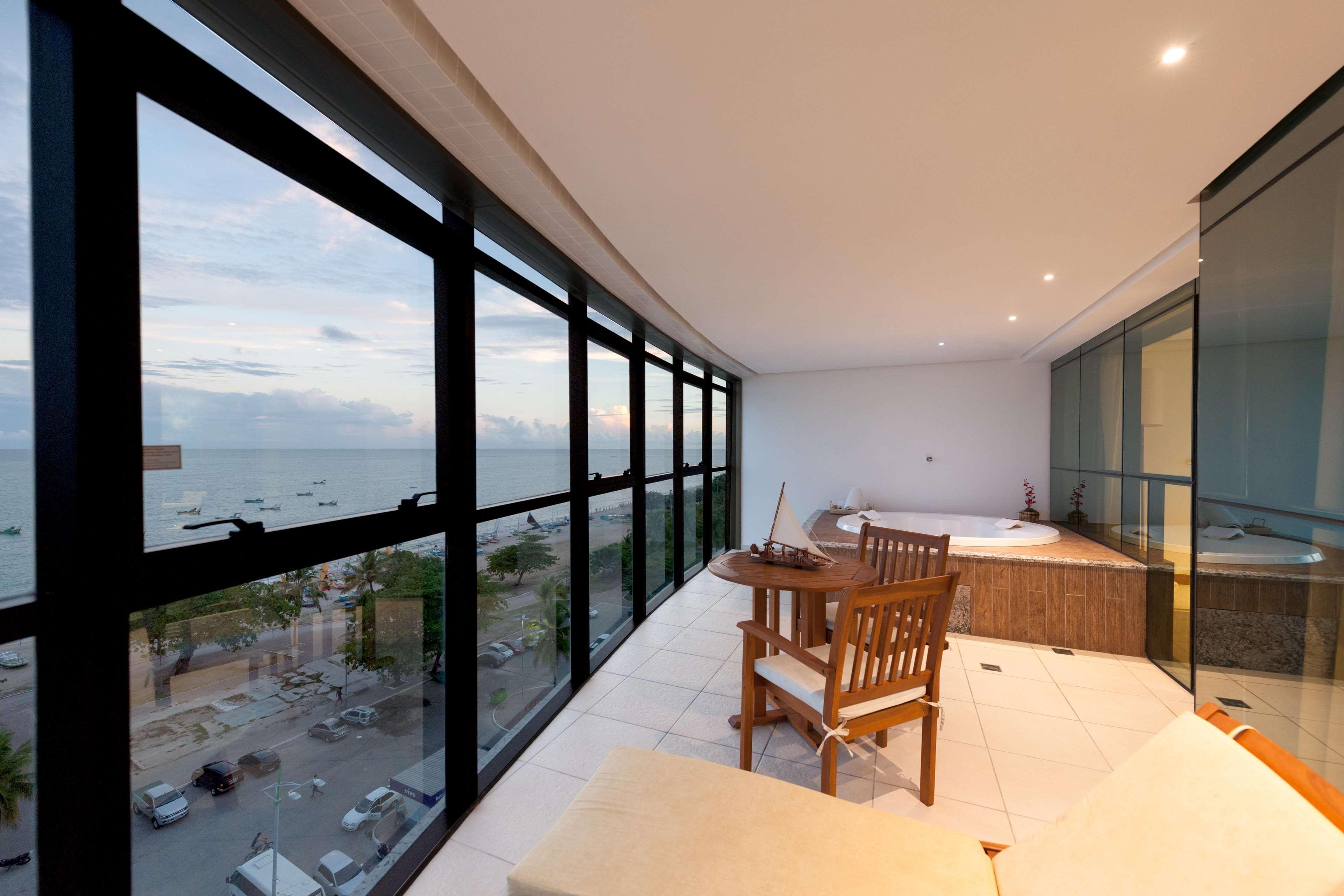 Best Western Premier Maceio ภายนอก รูปภาพ A view of the ocean from a suite at the hotel