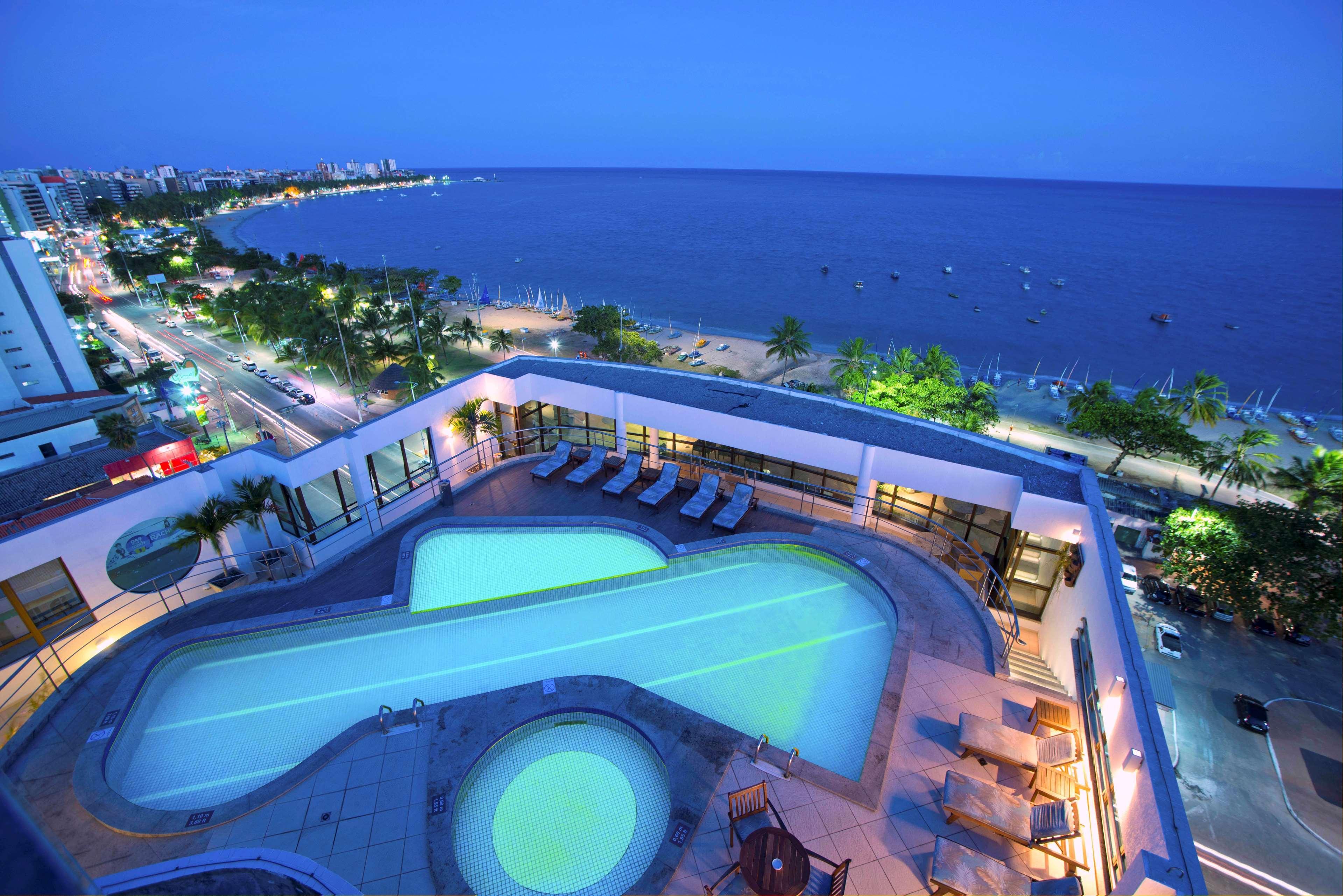Best Western Premier Maceio ภายนอก รูปภาพ The pool at the hotel