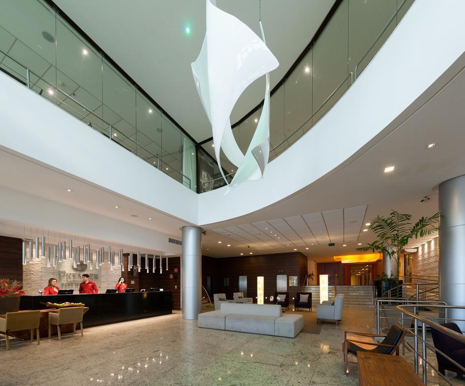 Best Western Premier Maceio ภายนอก รูปภาพ The lobby of the hotel